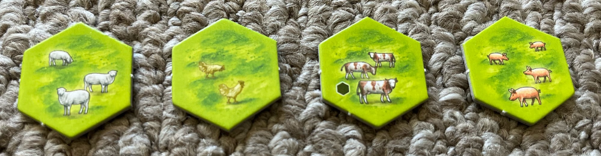 Telhas de animais em castelos de bordô